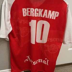 Dennis Berkcamp Arsenal T-shirt jersey purchased in Italy